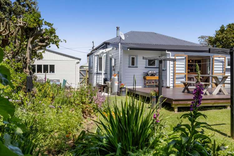 53 Fox Street Opunake_36