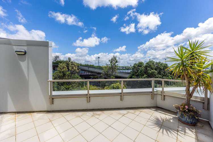 8/21 Day Street Auckland Central_7