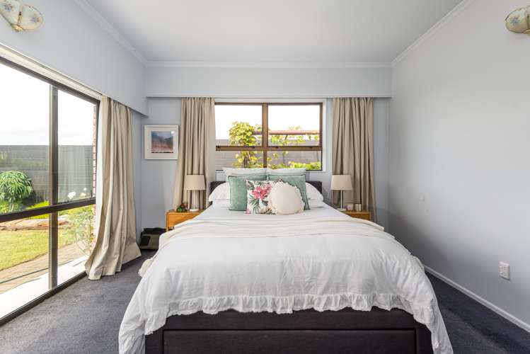 327 Avonhead Road Avonhead_15