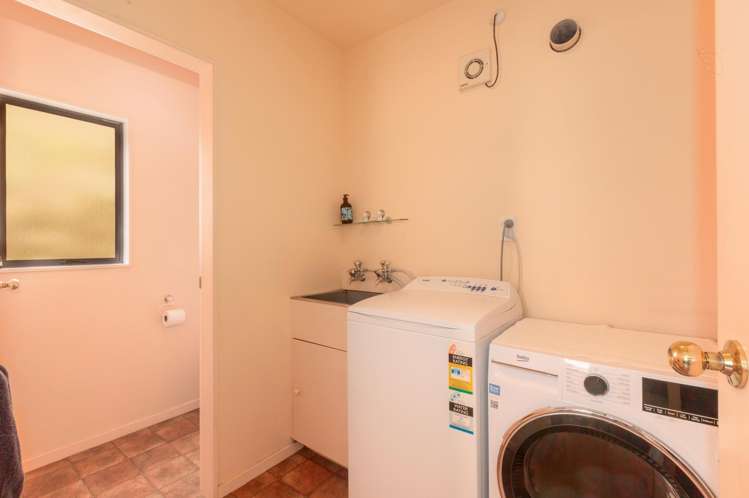 8b Pelorous Street Paparangi_10