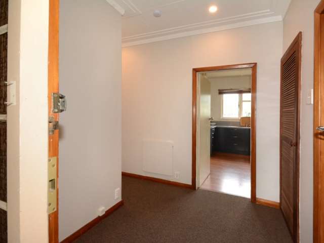 8 Weir Street Green Island_2