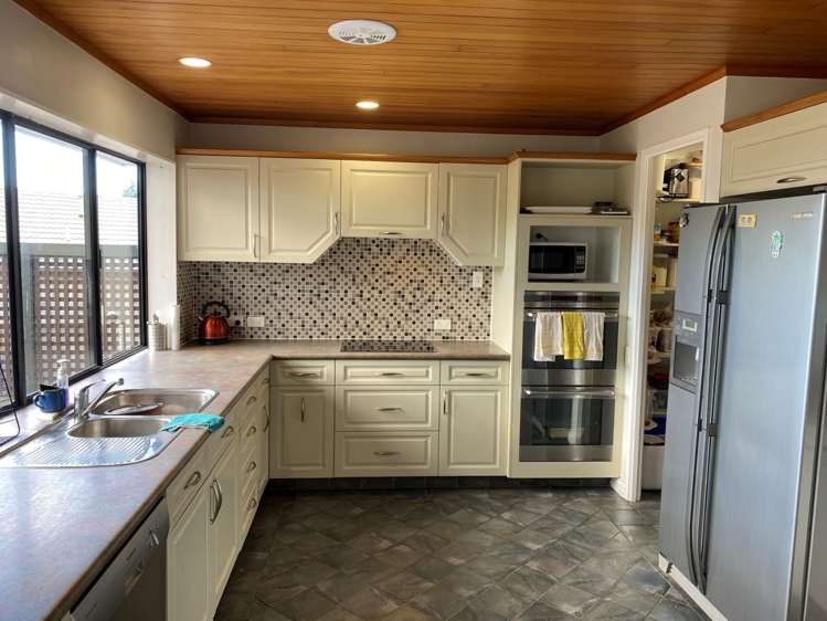 9 Hinton Place 11554_3
