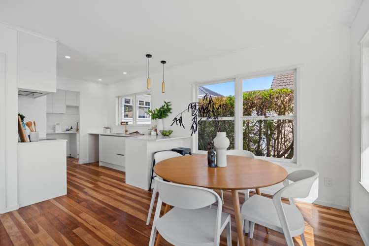 1/229 Glenfield Road Hillcrest_11