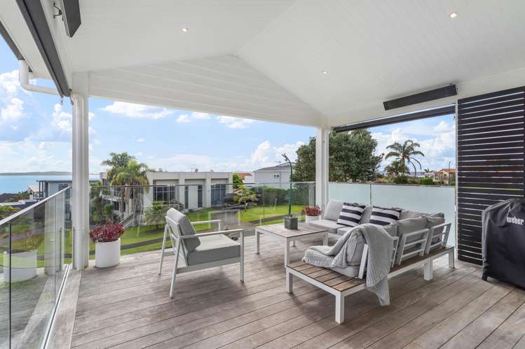 6 Crossland Place Maraetai_19