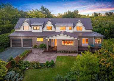 102 Tricketts Road_1