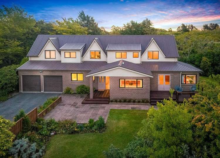 102 Tricketts Road_1