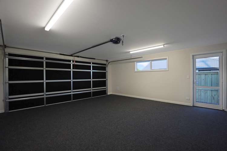 247 Racecourse Road Allenton_27