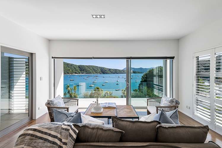 358 Waikawa Road Waikawa_1