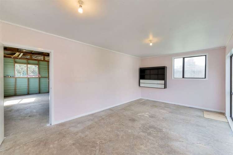 10 Crawford Avenue Mangere Bridge_15