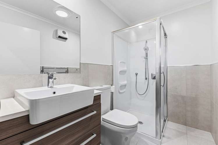 35 Pencaitland Drive Flat Bush_9