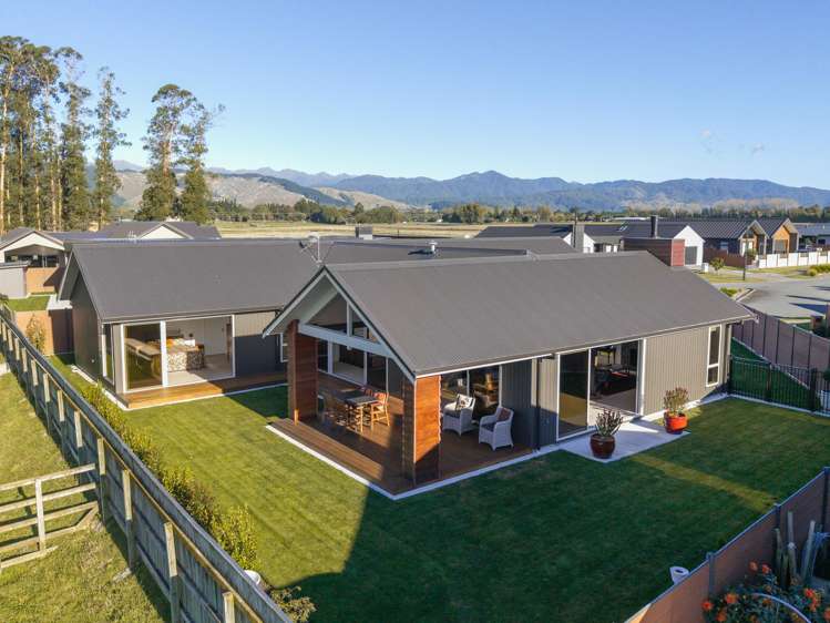 25 Phoenix Palms Grove Levin_25