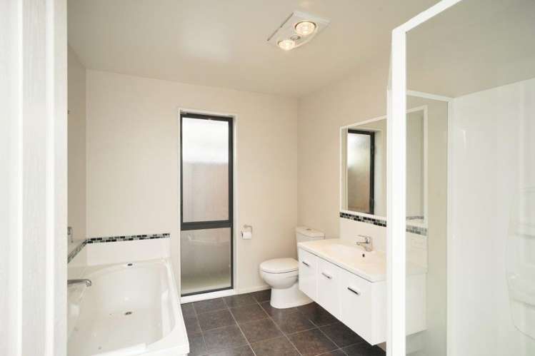 5 Flaxon Place Burwood_5