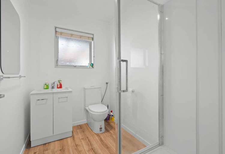 1/112 Gossamer Drive Pakuranga Heights_7