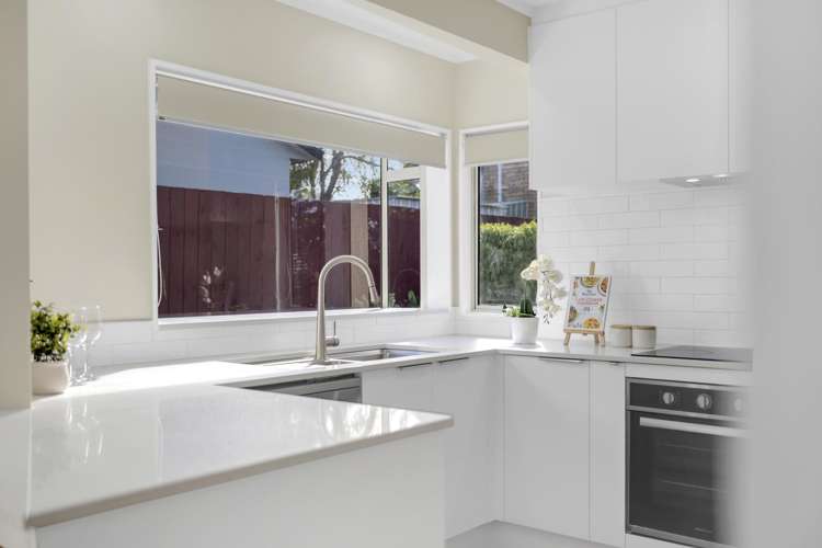 97 Gosford Drive Botany Downs_9