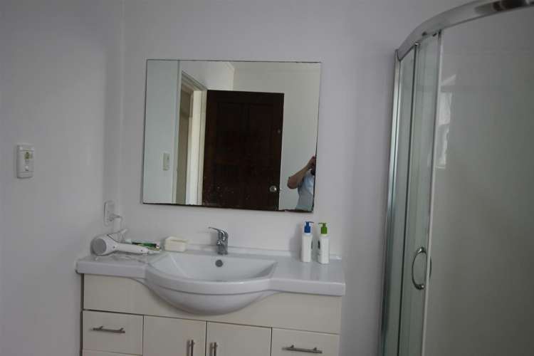 24 Memorial Avenue Mount Roskill_5