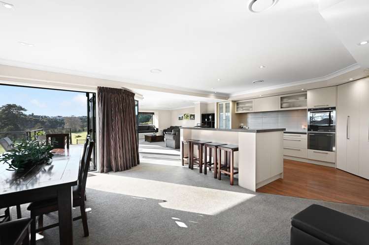 17 River Oaks Place Pukete_4