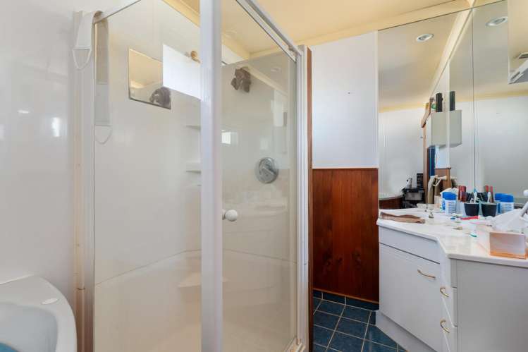 13 Deller Drive Carterton_11