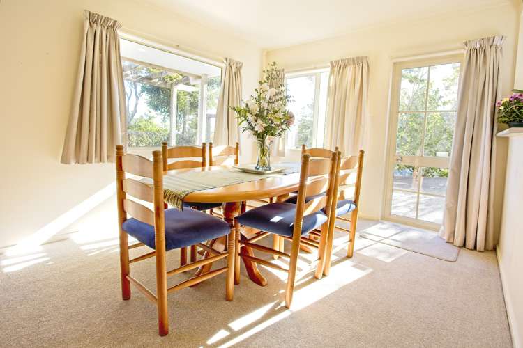 2/30 Sunset Road Unsworth Heights_4