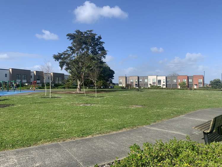 34 PEPENE AVE "WAIATA SHORES" Takanini_29