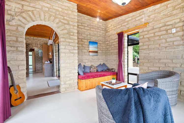 7 Valencia Place Matapouri_5