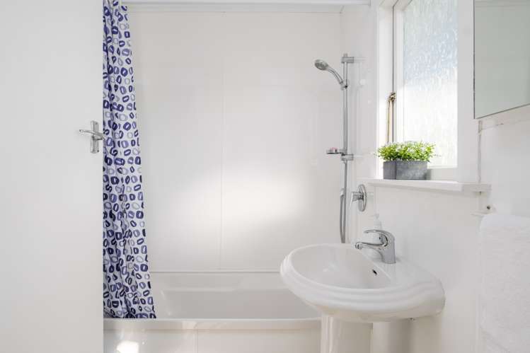 45 De Lautour Road Inner Kaiti_14