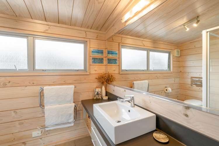 5 Triumph Dell Pauanui_17