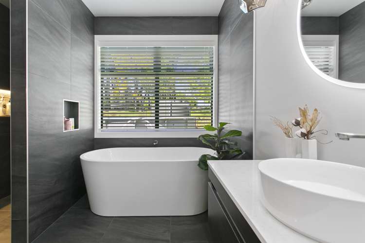 139 Mapara Road Acacia Bay_30