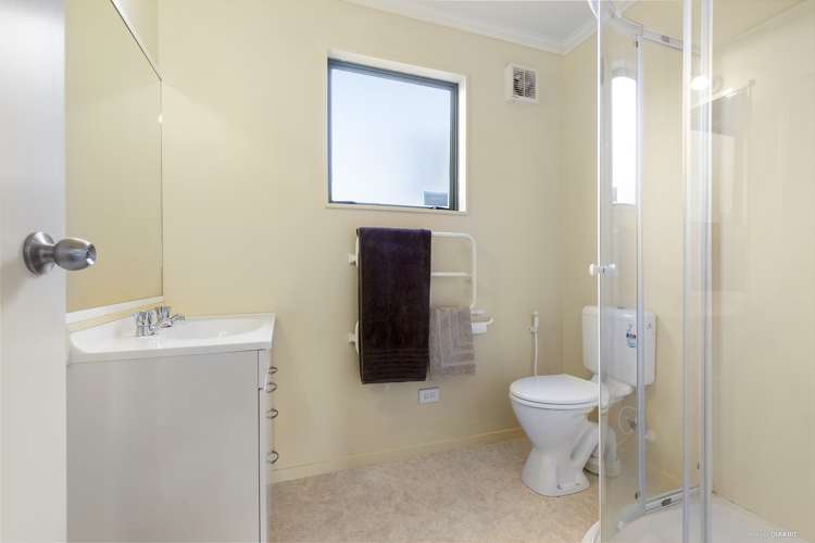 15b Hawtrey Terrace Johnsonville_8