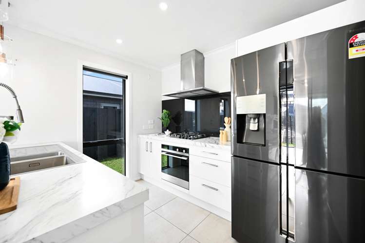 22 Voight Avenue Chartwell_11