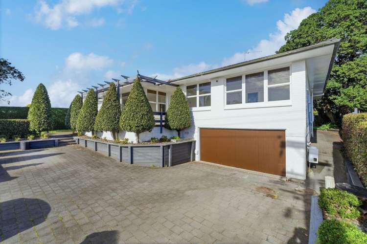 143 Riddell Road 1670_17