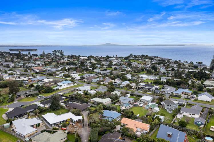 5 Glesan Place Beachlands_27