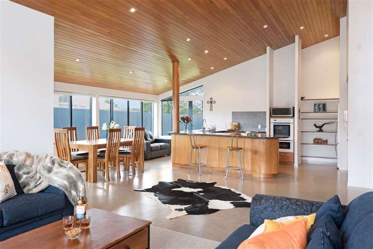 71 Third View Avenue Beachlands_21