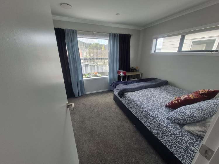 8 Ronalds Way Taita_14