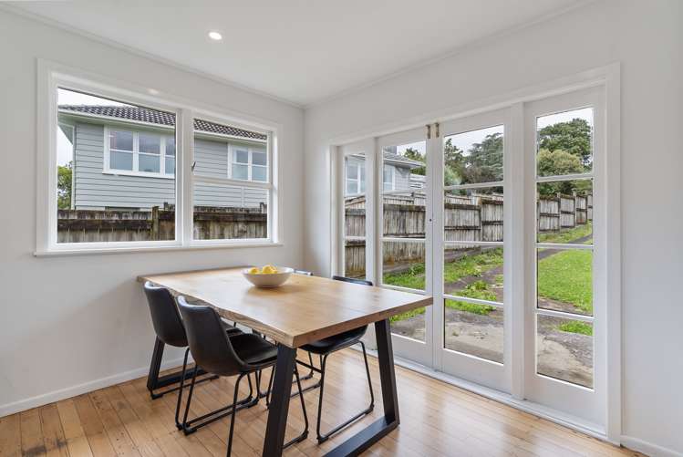 24 Gill Avenue Te Atatu Peninsula_7