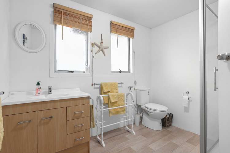 22 Mcentee Road Waitakere_21