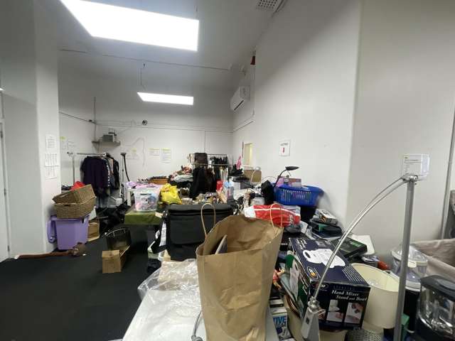 217-219 High Street Hutt Central_4