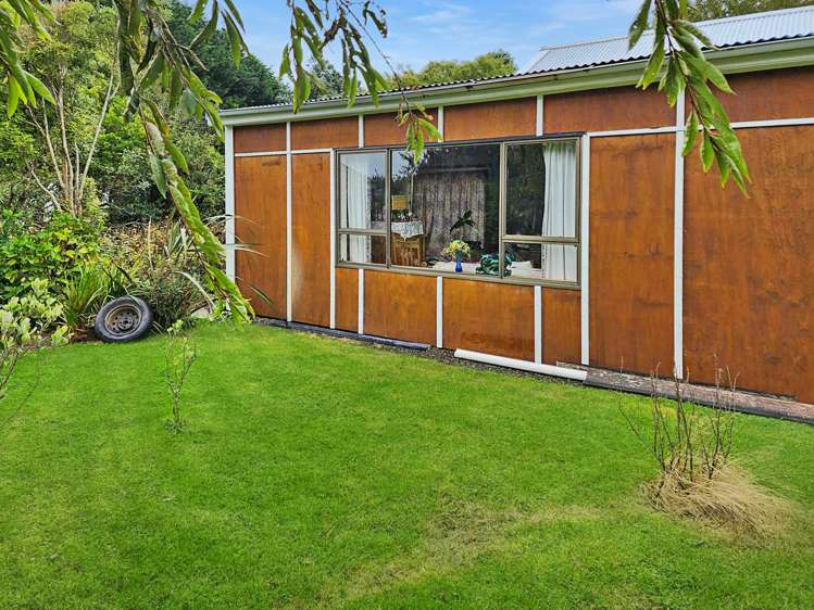 395 Falls Creek Road Orepuki_13