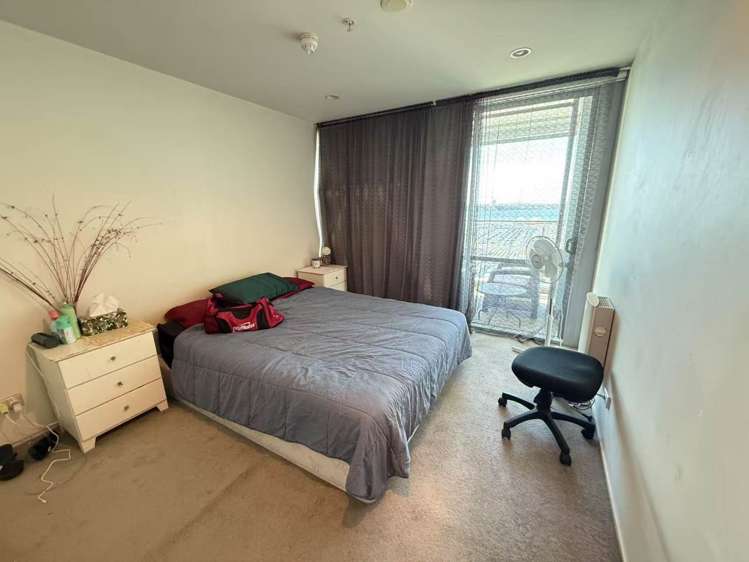 1304/30 Beach Road City Centre_10