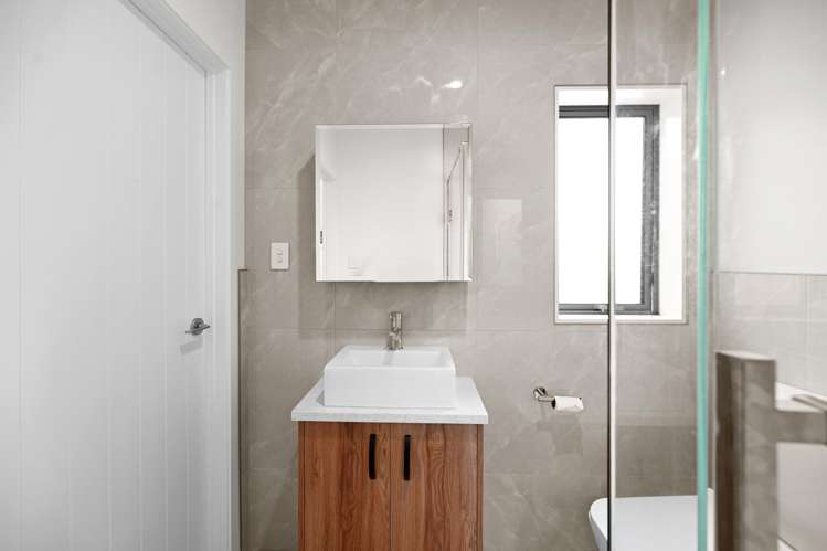 1/14 Hammond Street Hamilton Central_13