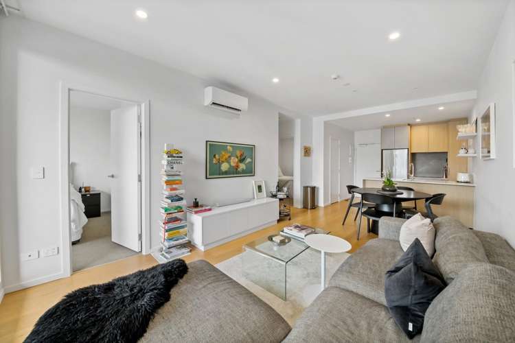 402/9 Madeira Lane 1672_1
