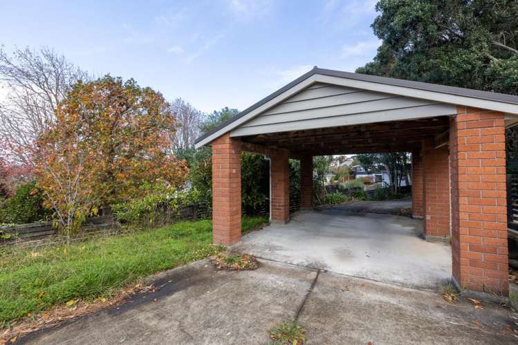 17 Hubert Henderson Place Remuera_18