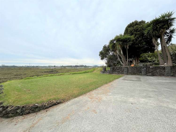 20 Meadow Crescent Te Atatu South_23