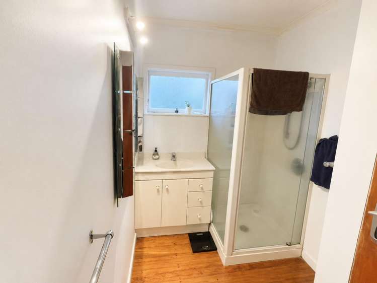 223 Lake Road Belmont_10