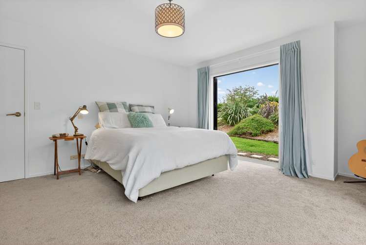 2 Lawrence Carter Drive Bombay_19