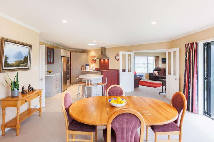 24 Johnstone Drive Fitzherbert_8