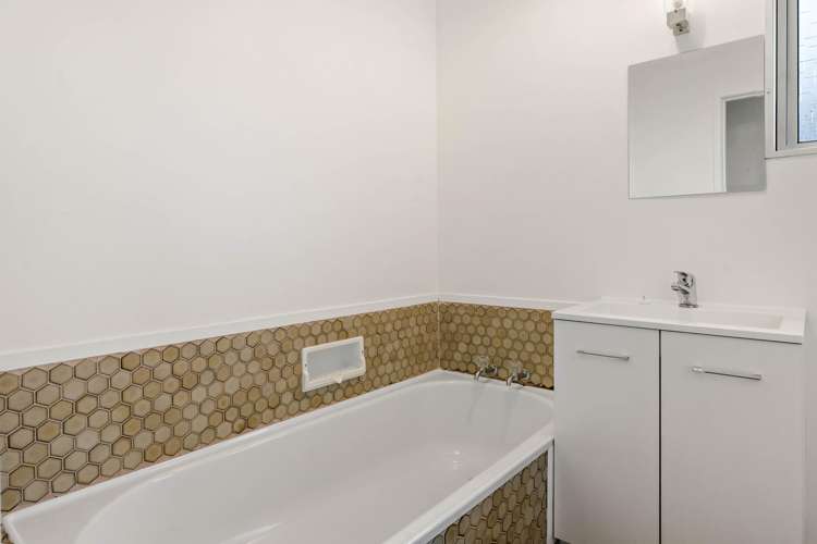 2/98 Halsey Drive Lynfield_12