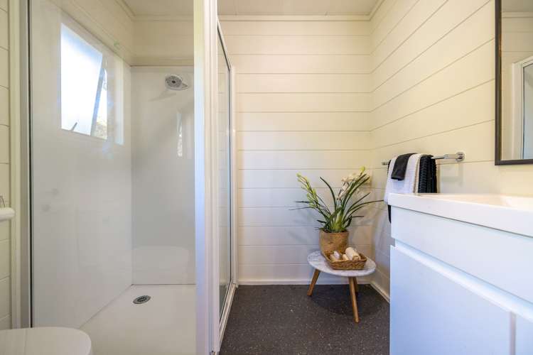 16 Frank Street Oneroa_18