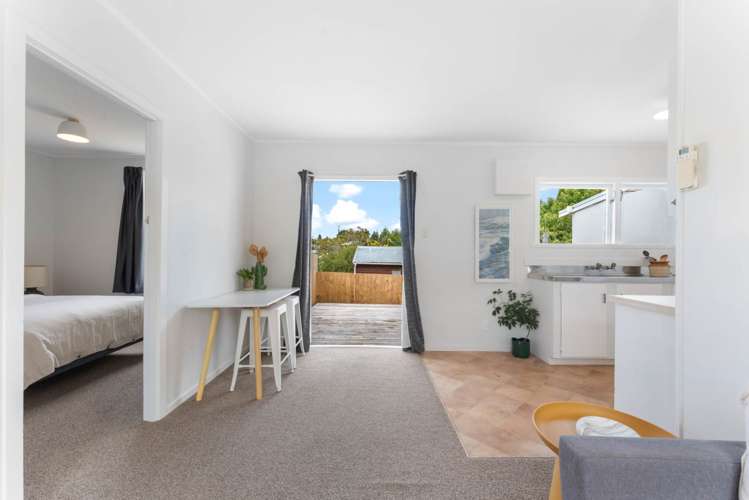 62A McLeod Road Te Atatu South_7