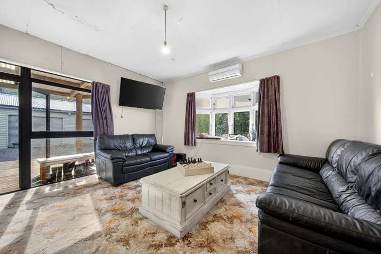 1351 Opaki Kaiparoro Road Mauriceville_4