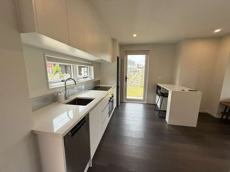 1 Te Toka Ika Lane Mangere_3